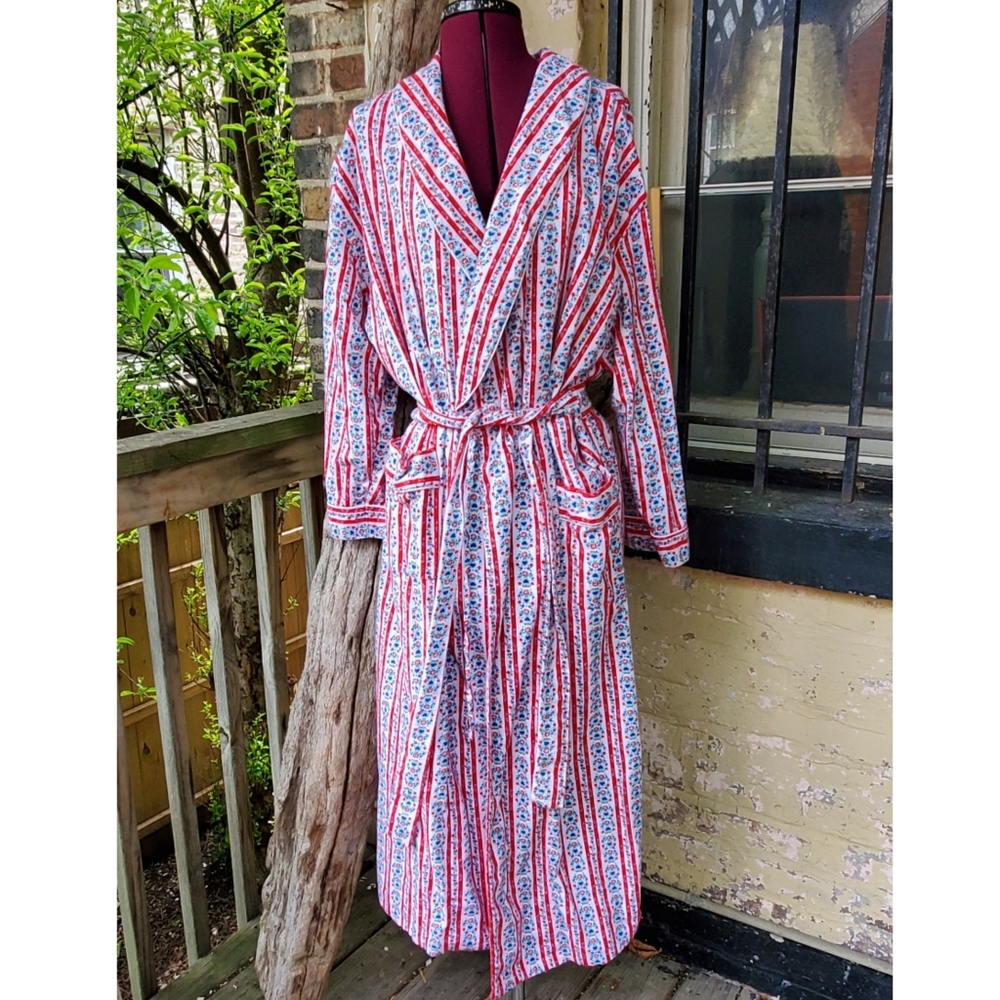 Lanz of Salzburg vintage look robe